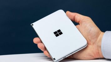 В сети появились характеристики двухэкранного смартфона Microsoft Surface Duo