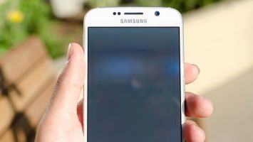 Неизвестный дефект в программе нарушил работу смартфонов Samsung